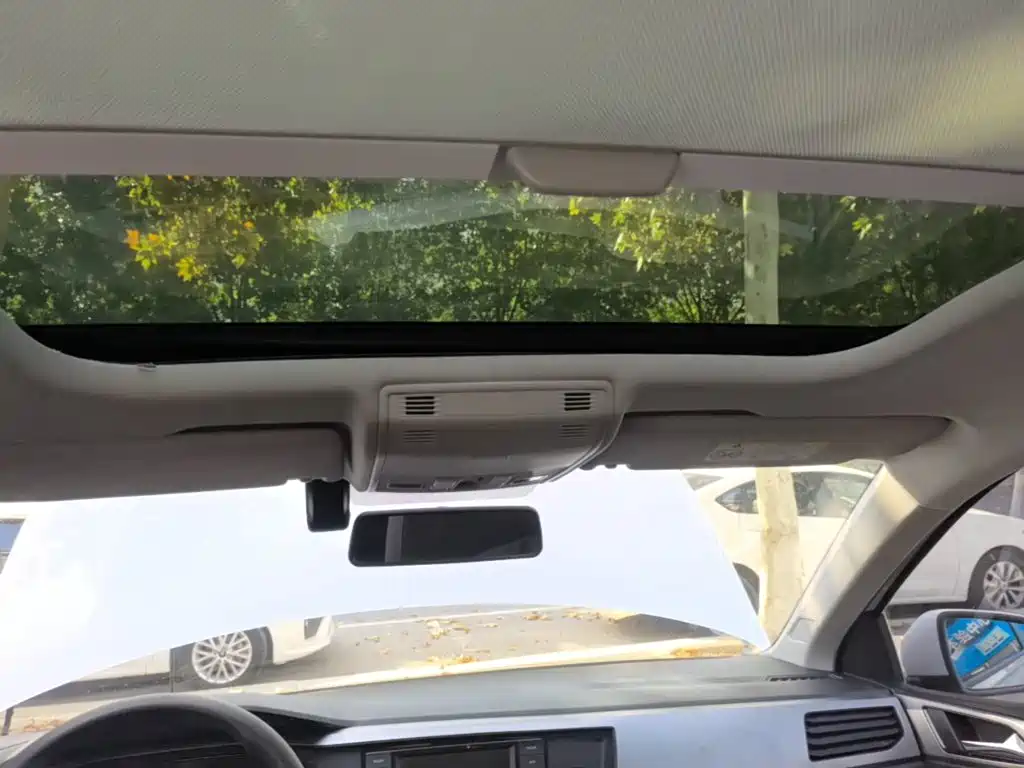 Volkswagen Polo — миниатюра 18