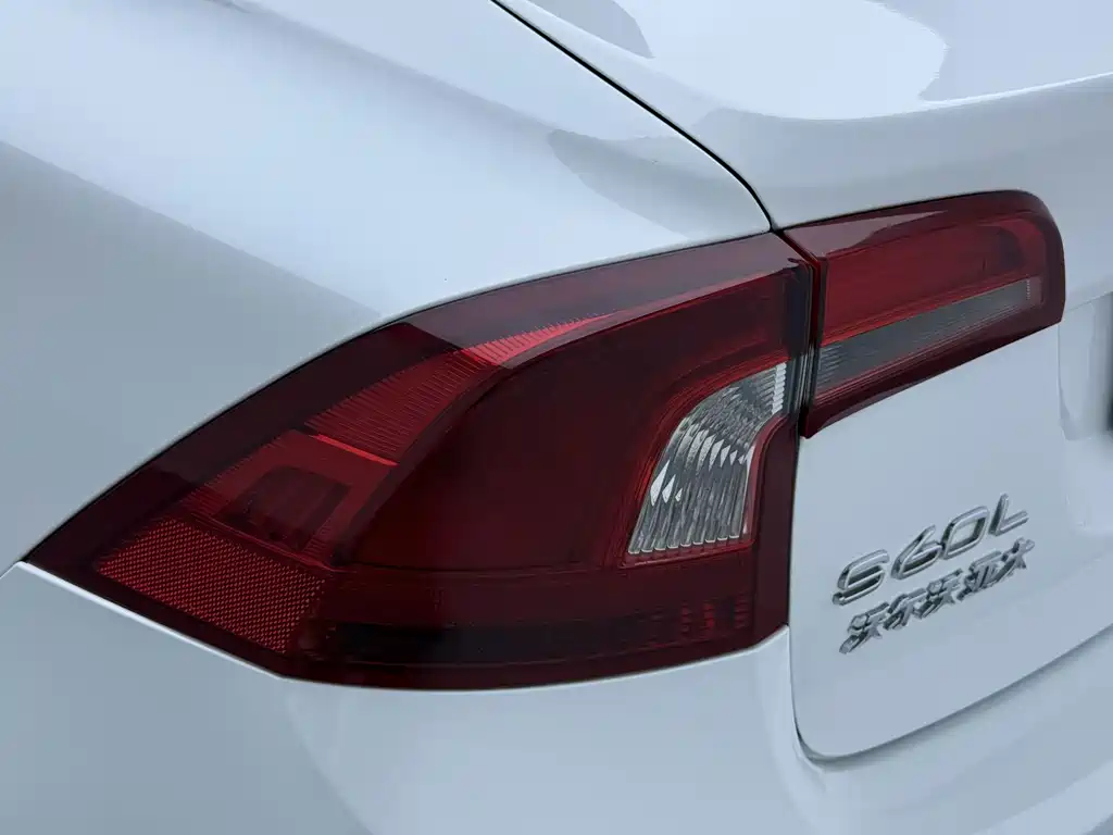 Volvo S60 — миниатюра 12