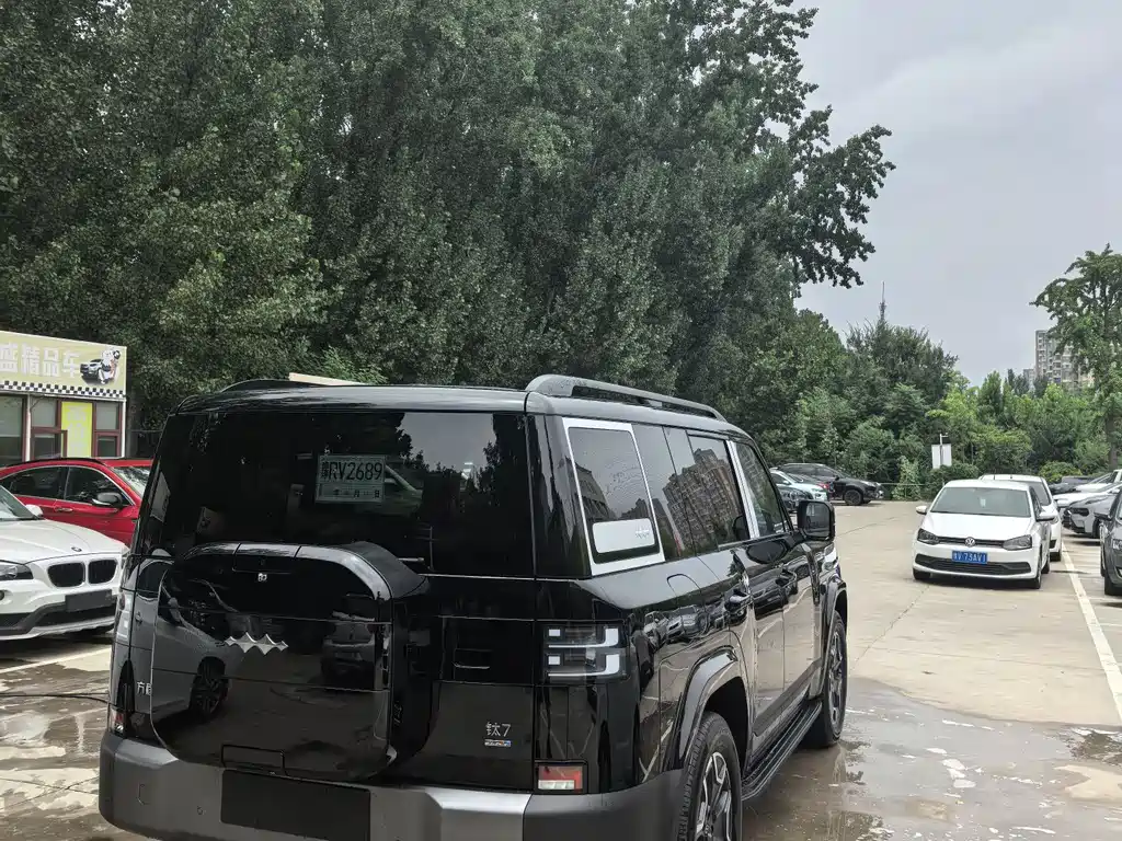 Fangchengbao Leopard 7 7 2025 200KM Max