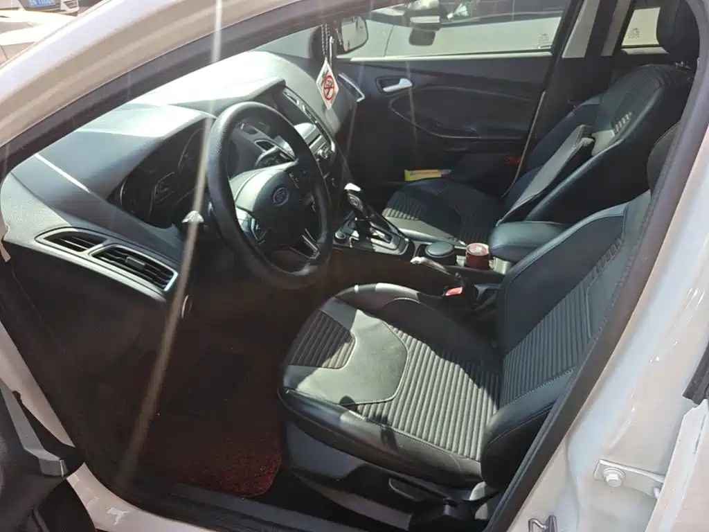 Ford Focus — миниатюра 15
