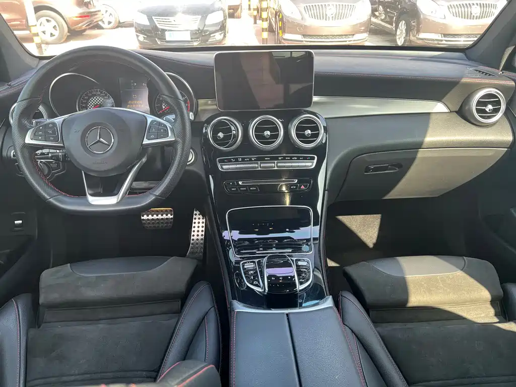 Mercedes-Benz GLC AMG — миниатюра 9