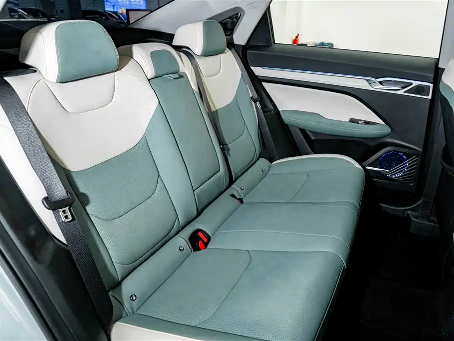 Geely L HiP — миниатюра 23