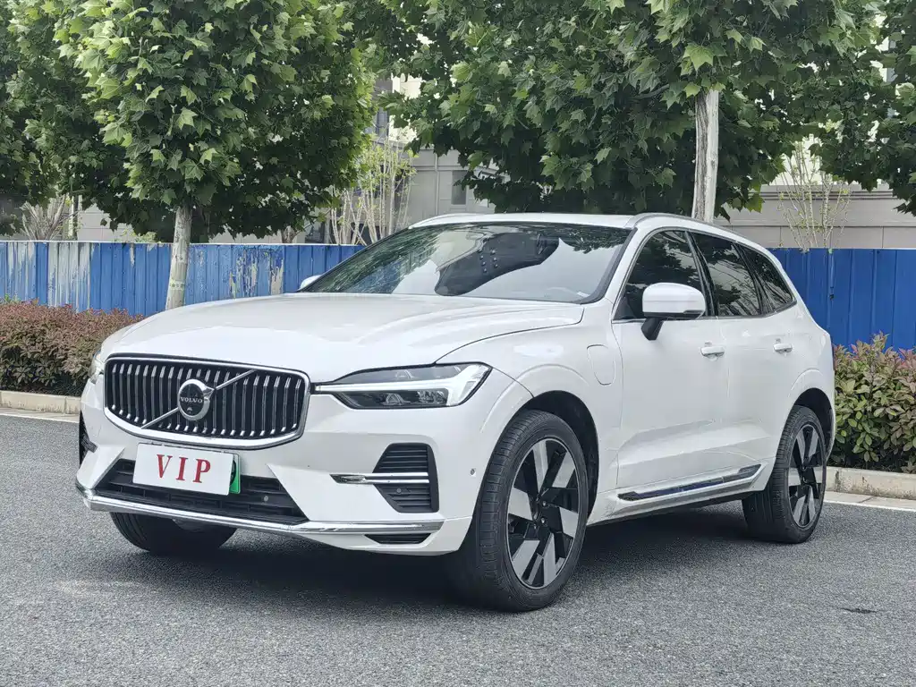 Volvo XC60 PHEV 2024