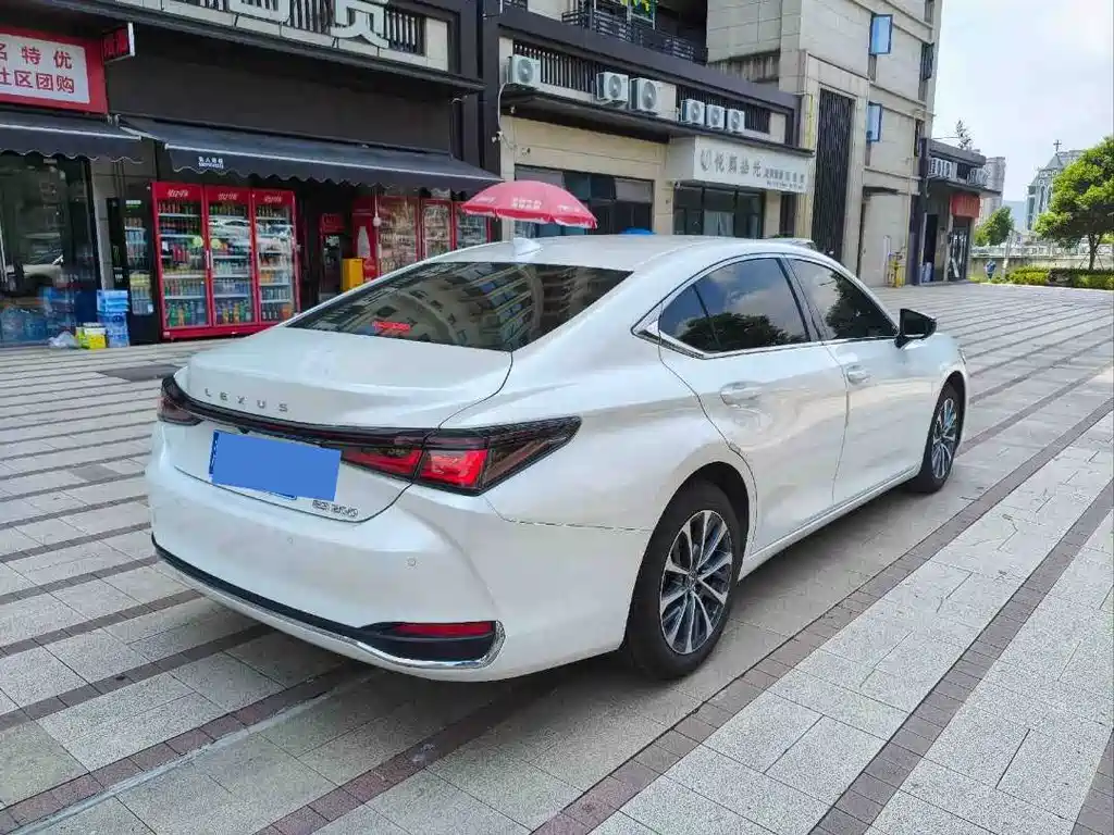 Lexus ES — миниатюра 3