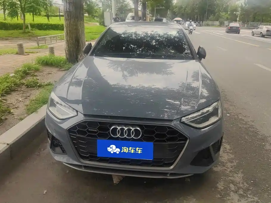 Audi A4L 2022 40 TFSI quattro RS
