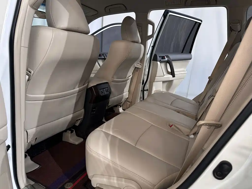 Toyota Prado (Import) — миниатюра 6