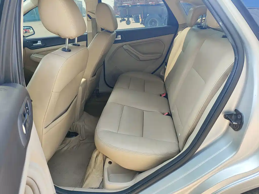 Ford Focus — миниатюра 7