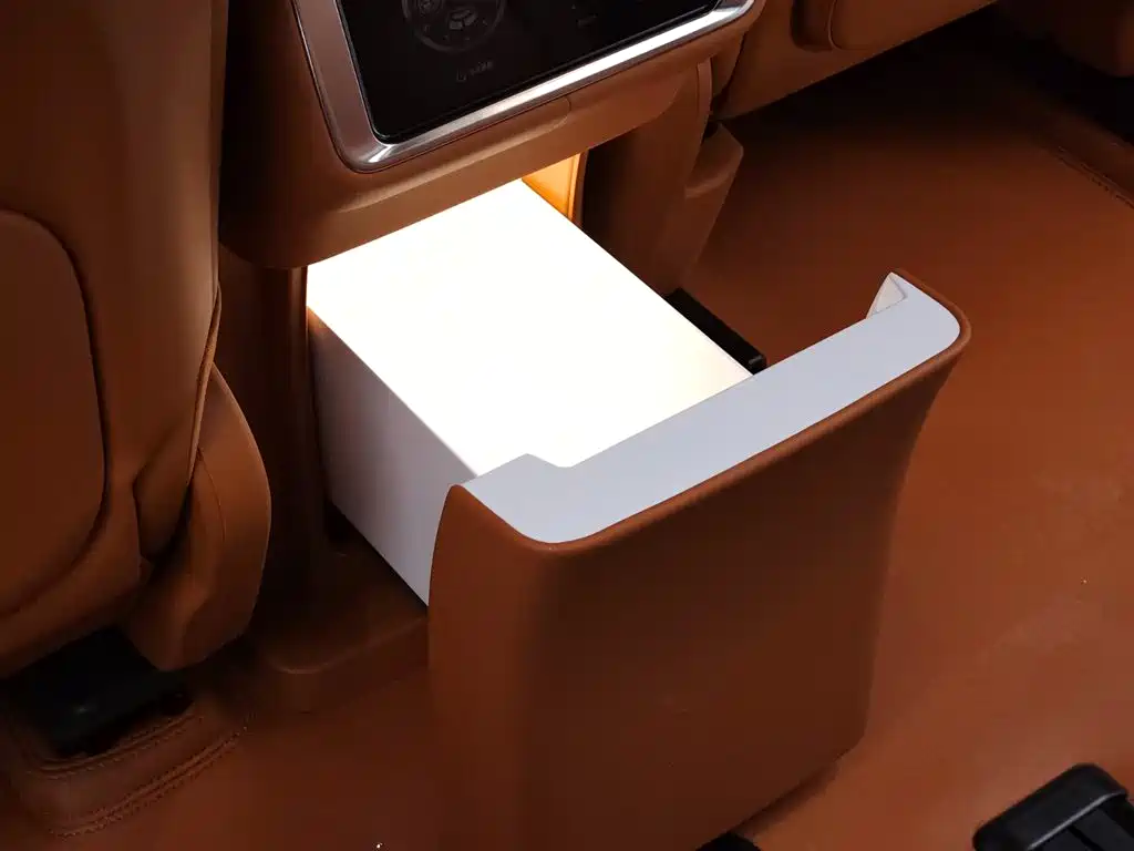 AITO ASK THE WORLD M9