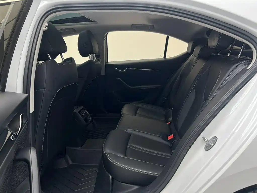 Skoda Octavia — миниатюра 12