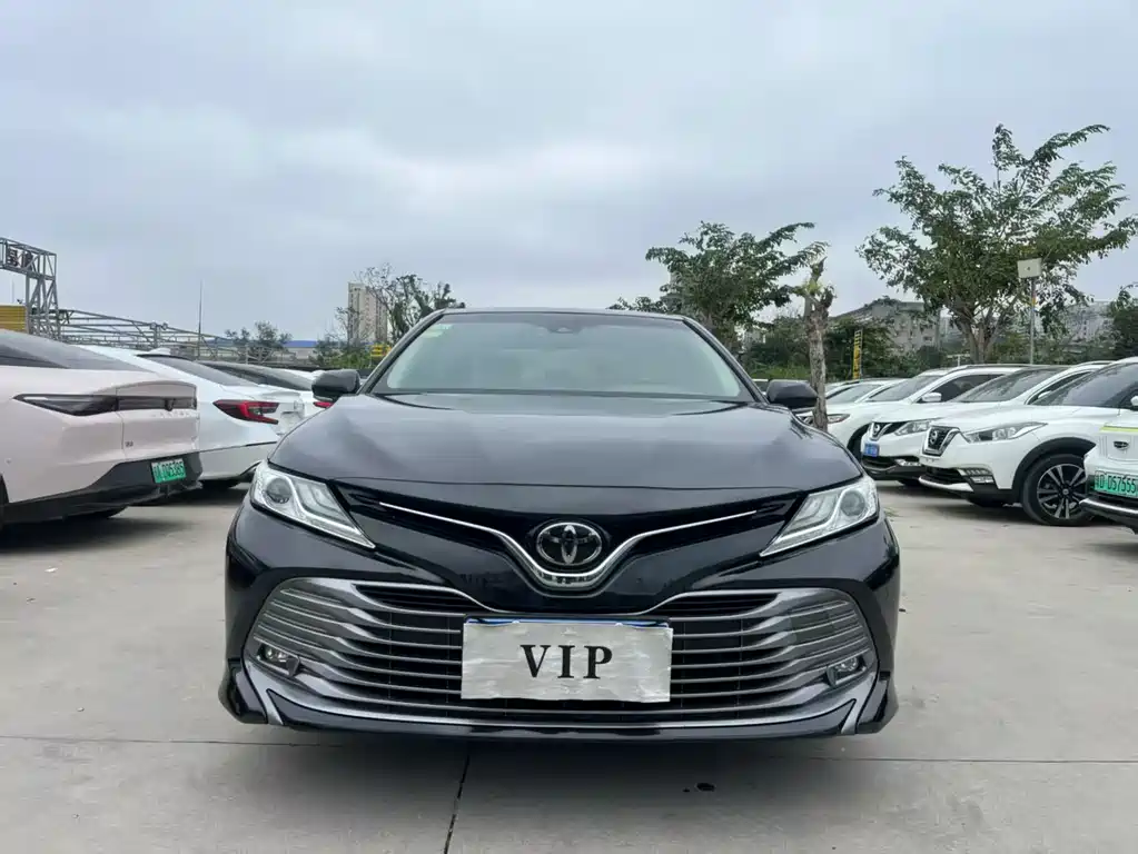 Toyota Camry 2019