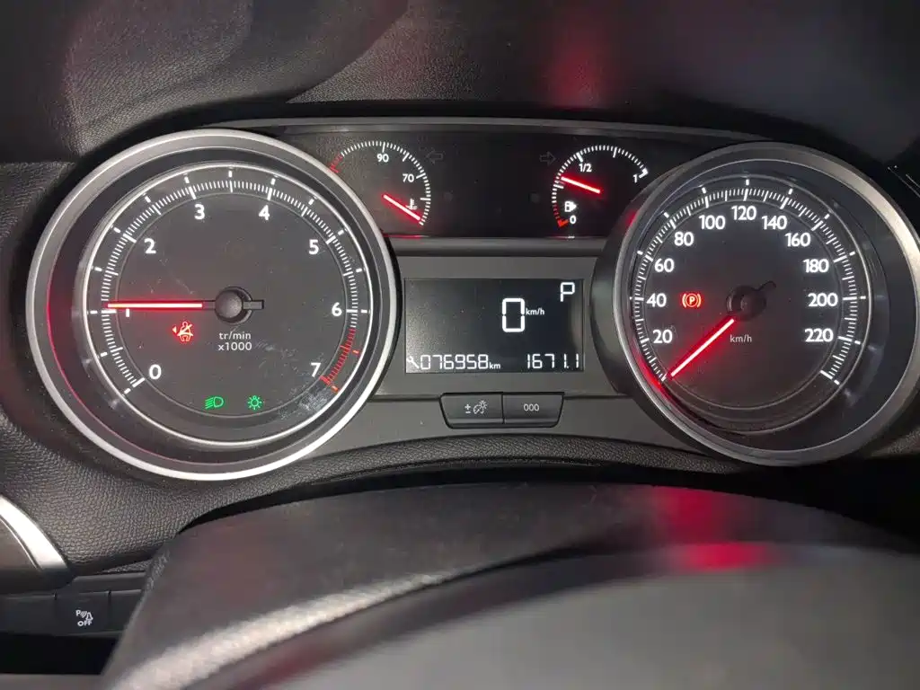 Peugeot 408 — миниатюра 5