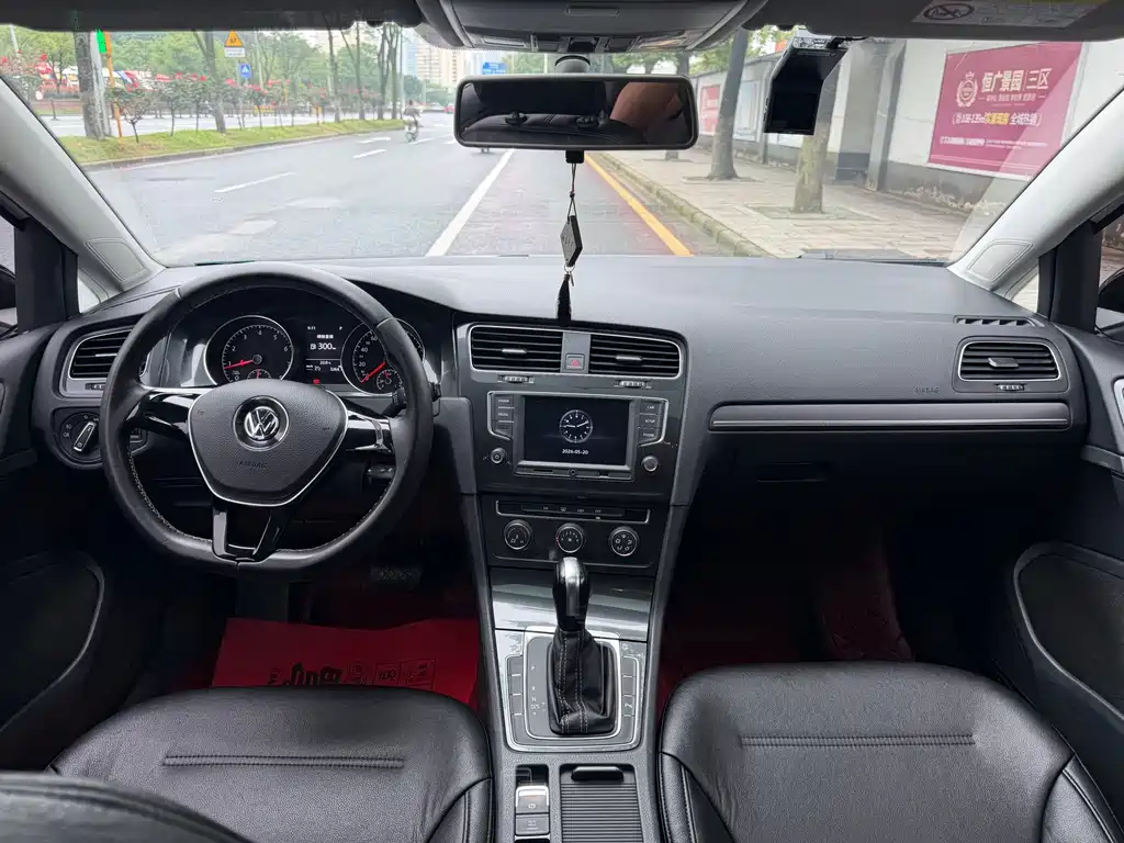 Volkswagen Golf — миниатюра 14