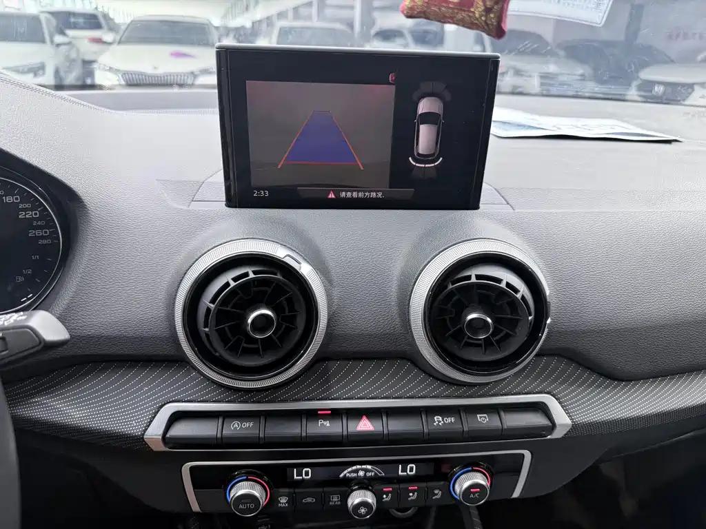 Audi Q2L — миниатюра 13
