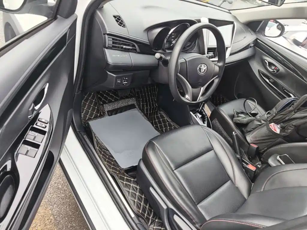 Toyota Yaris L — миниатюра 16