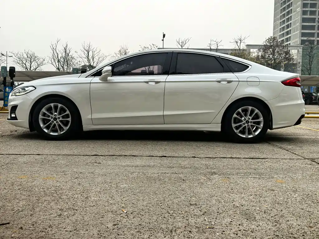 Ford Mondeo 2020 EcoBoost 180 Fashion