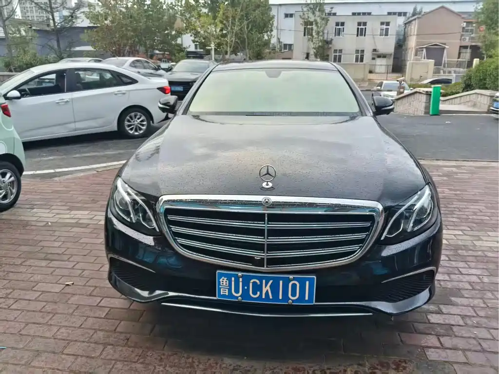 Mercedes-Benz E-Class — миниатюра 2