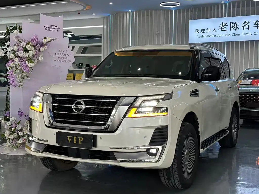 NISSAN TOURE