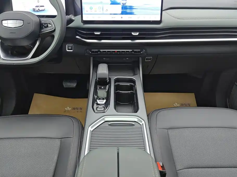 Geely Haoyue L — миниатюра 16