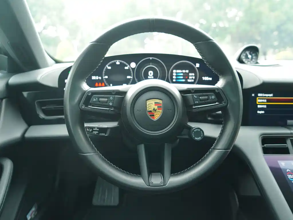 Porsche Taycan 2020 — фото 9