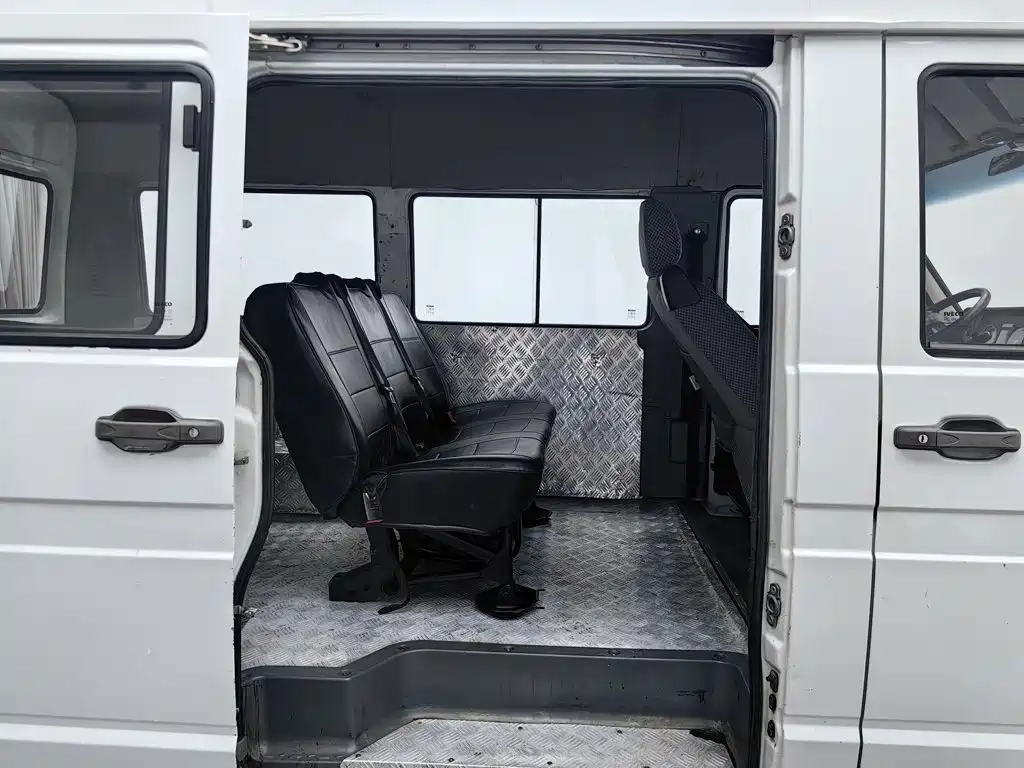 IVECO Daily — миниатюра 15