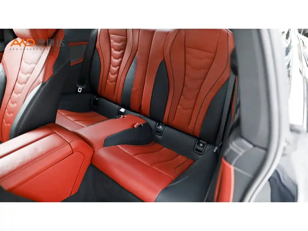 BMW 8 Series — миниатюра 7