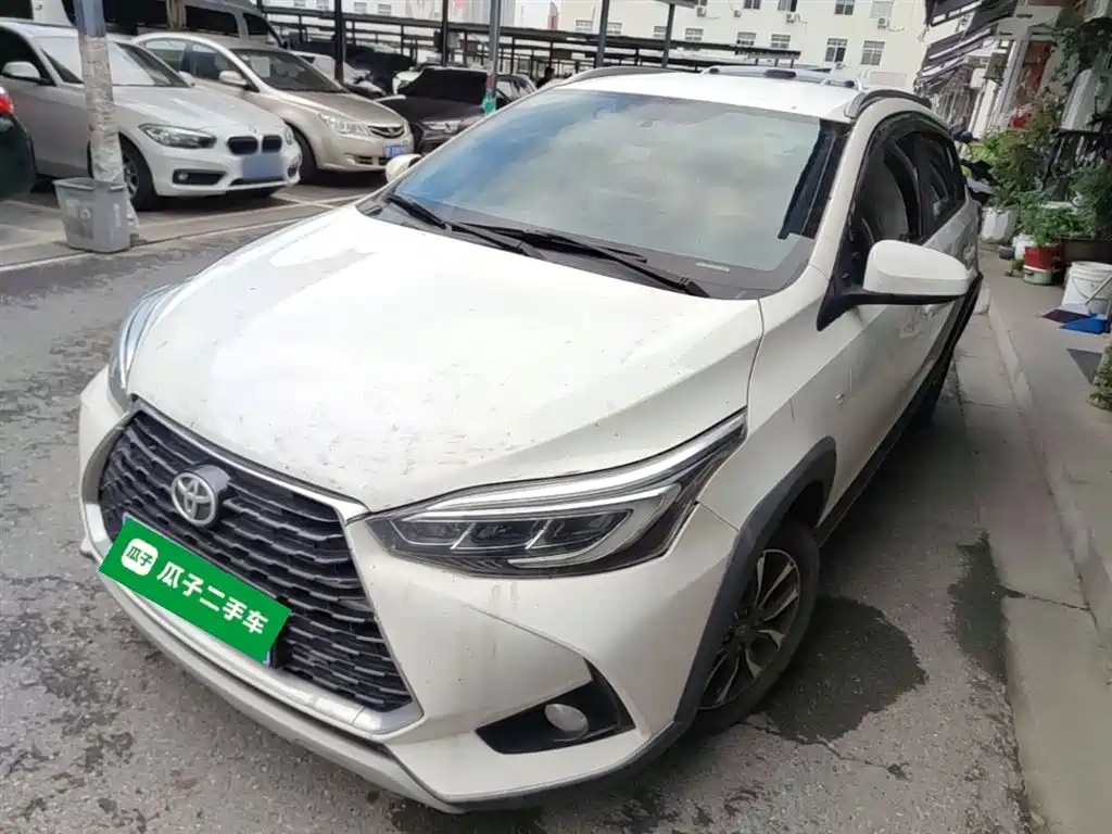 Toyota Yaris L 2022