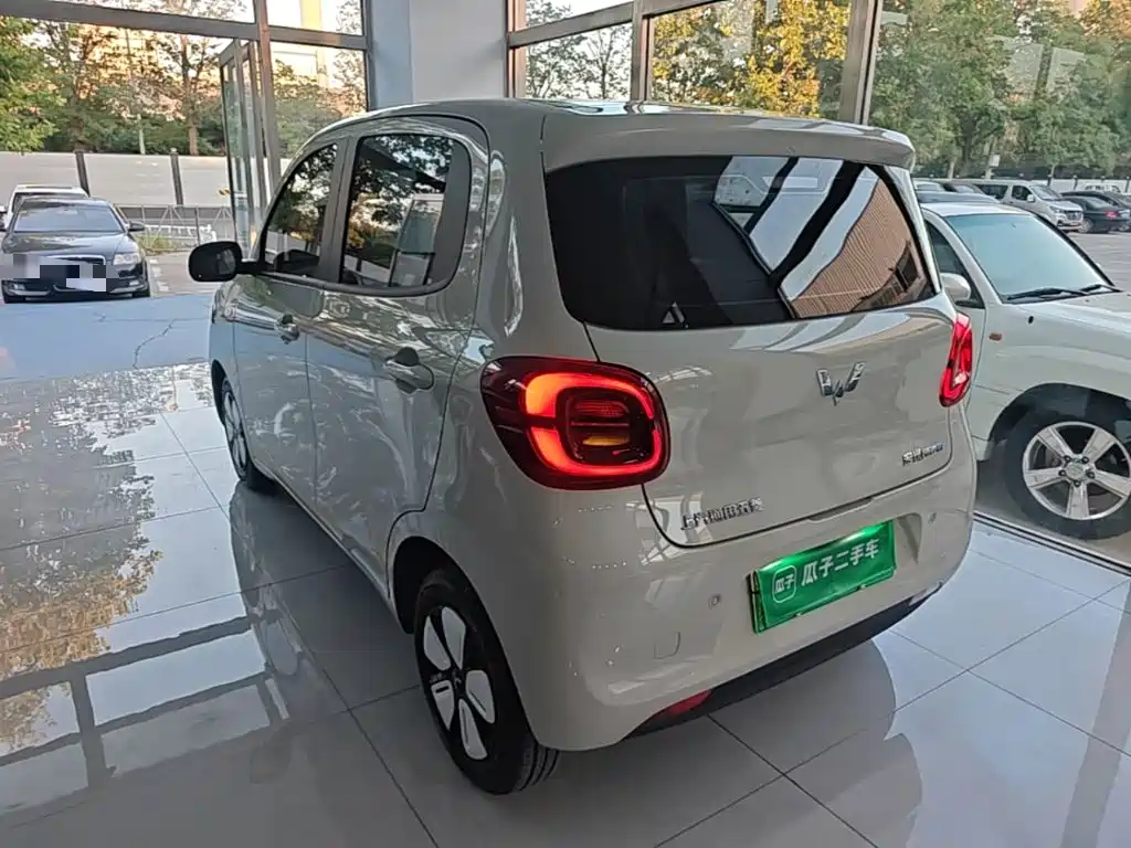 Wuling MINIEV — миниатюра 5