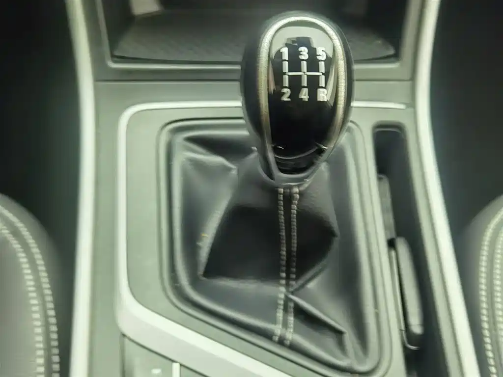 GEELY AUTOMOBILE VISION X6