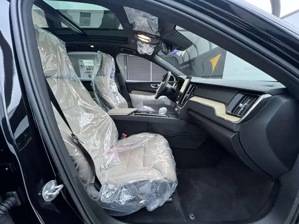 Volvo XC60 — миниатюра 17