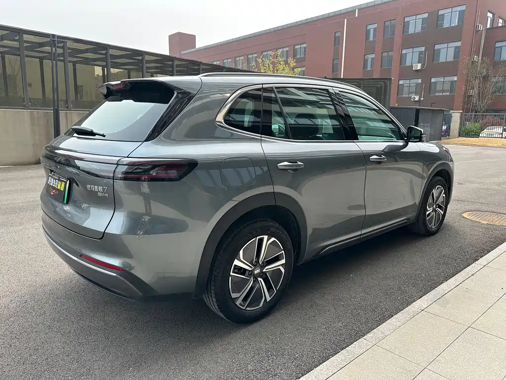 Geely Galaxy Galaxy 7 7 2025 120km +