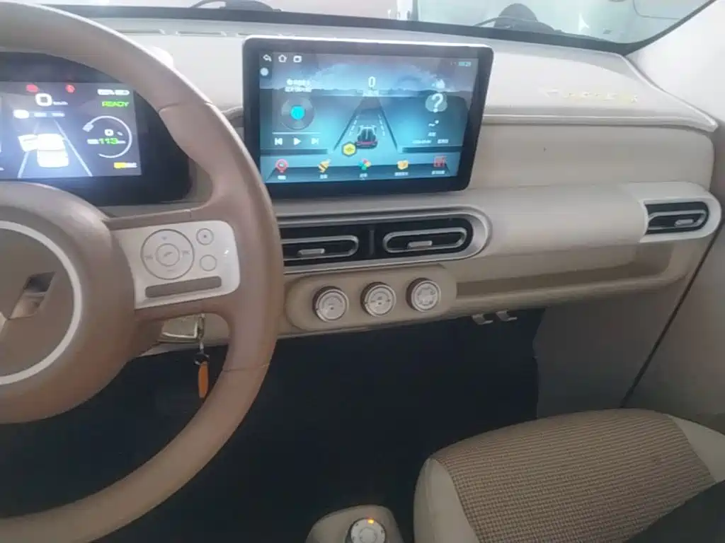 Wuling MINIEV — миниатюра 13