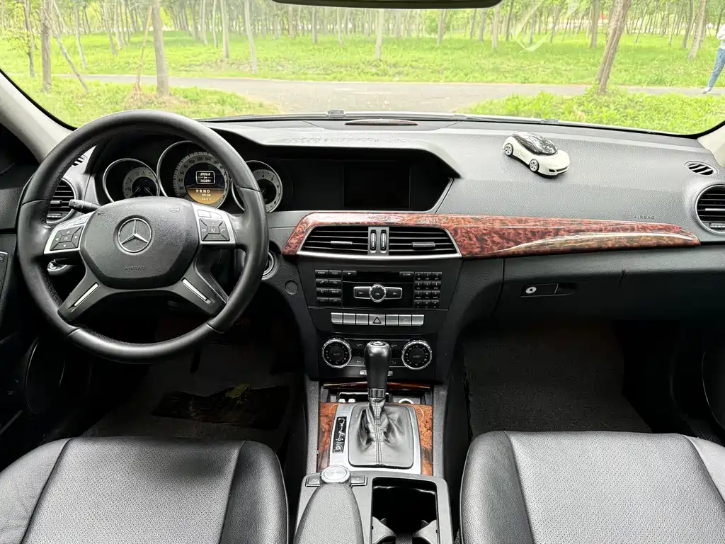 Mercedes-Benz C-Class C 2010 C 200 CGI