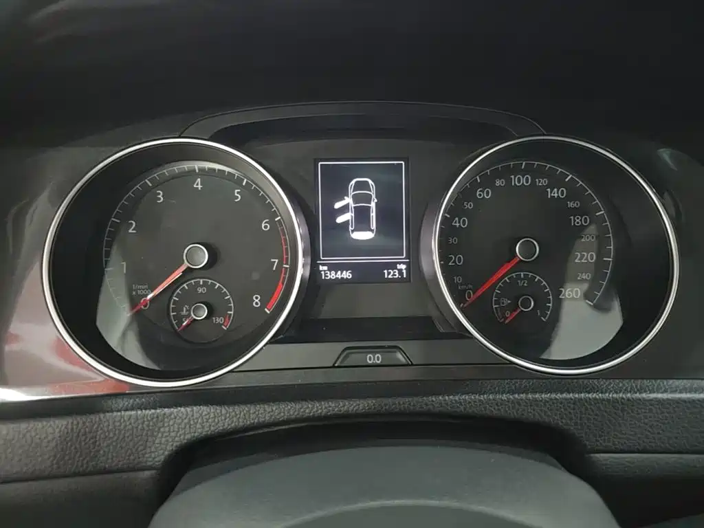 Volkswagen Golf — миниатюра 12