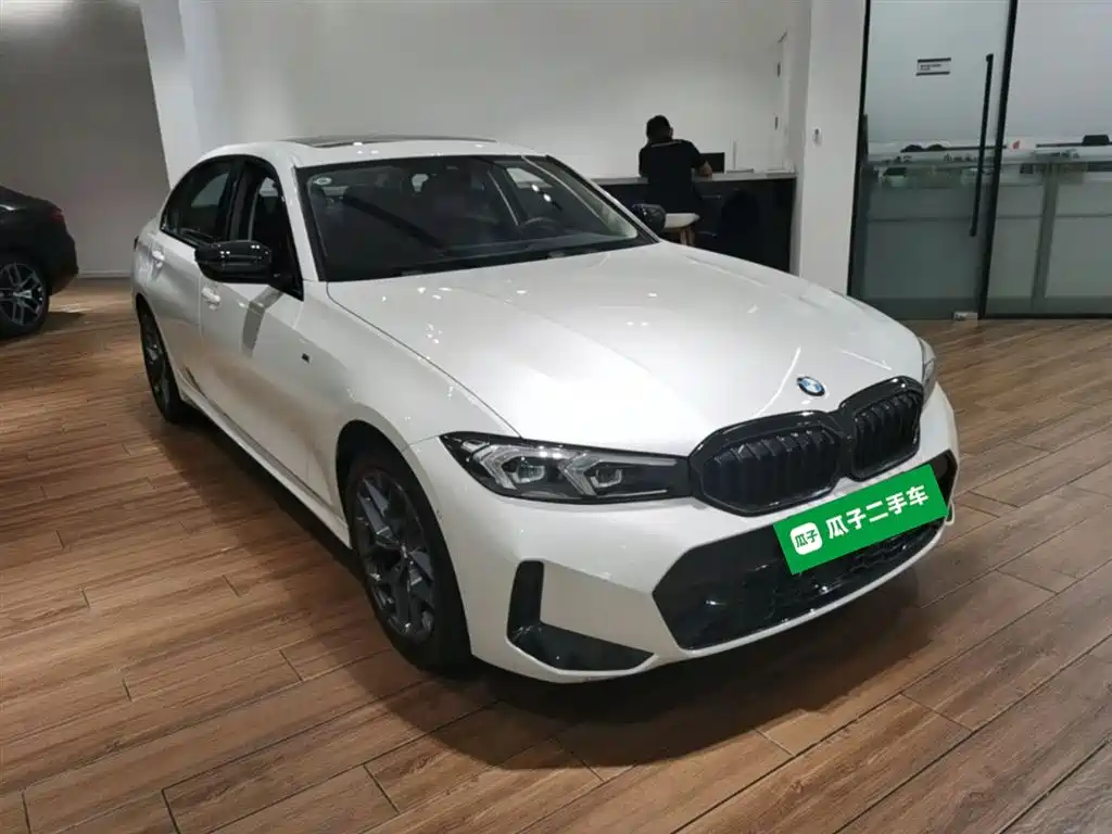 BMW 3 Series - фото 4