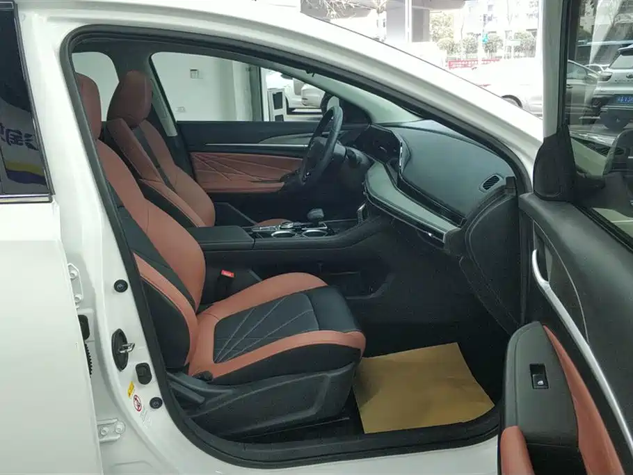 Changan Eado 2023 Enjoy PLUS NE 1.4T GDI DCT Luxury
