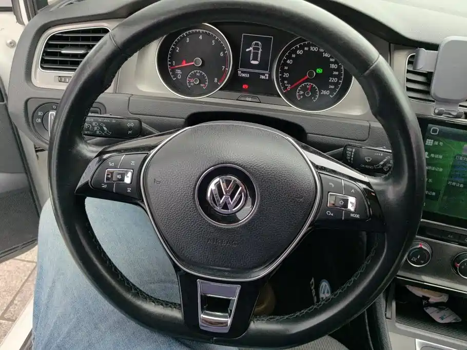 Volkswagen Golf — миниатюра 15