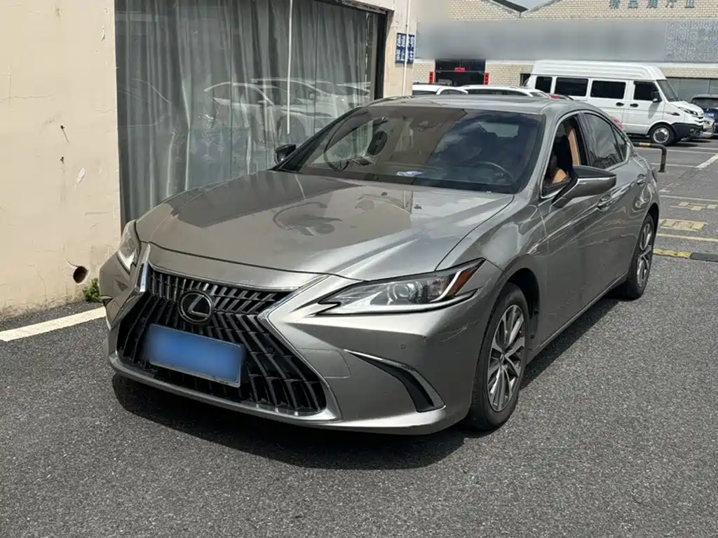 Lexus ES — миниатюра 2