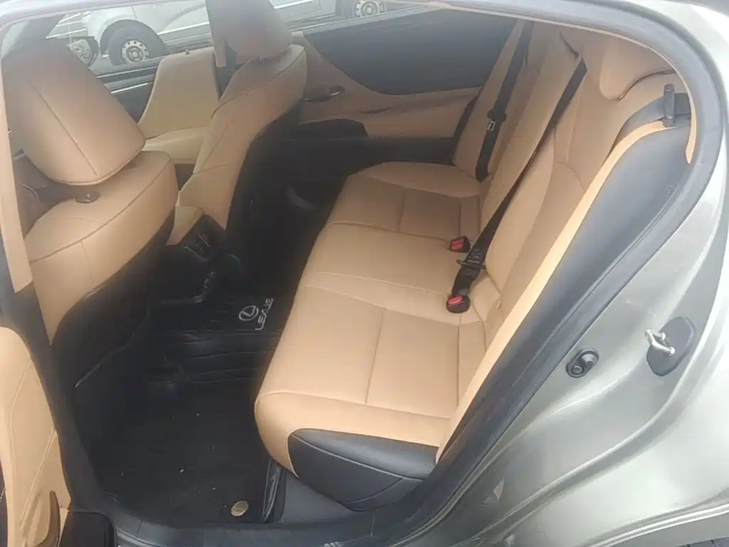 Lexus ES — миниатюра 12