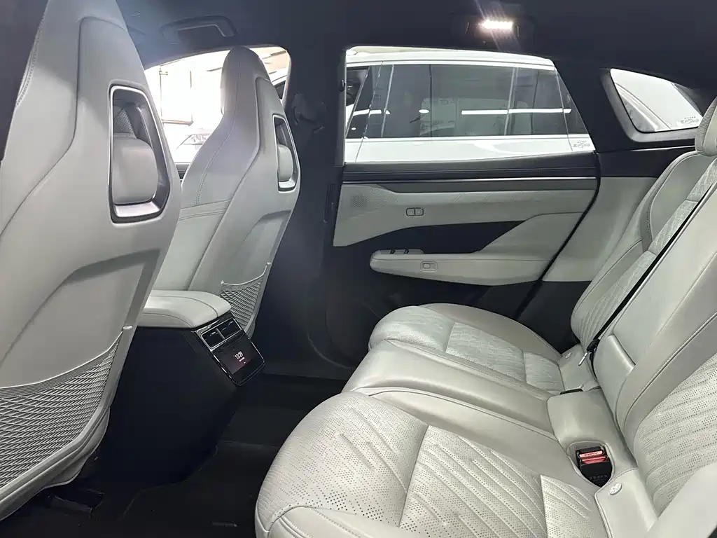 ZEEKR EXTREME KRYPTON 001