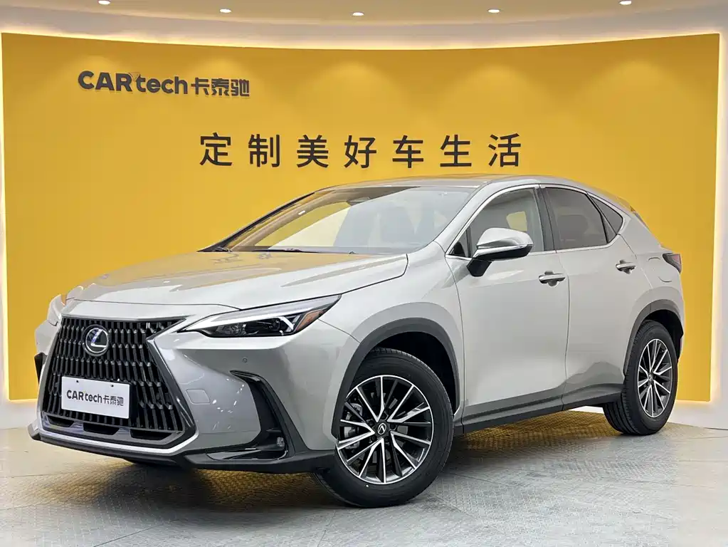 Lexus NX 2025