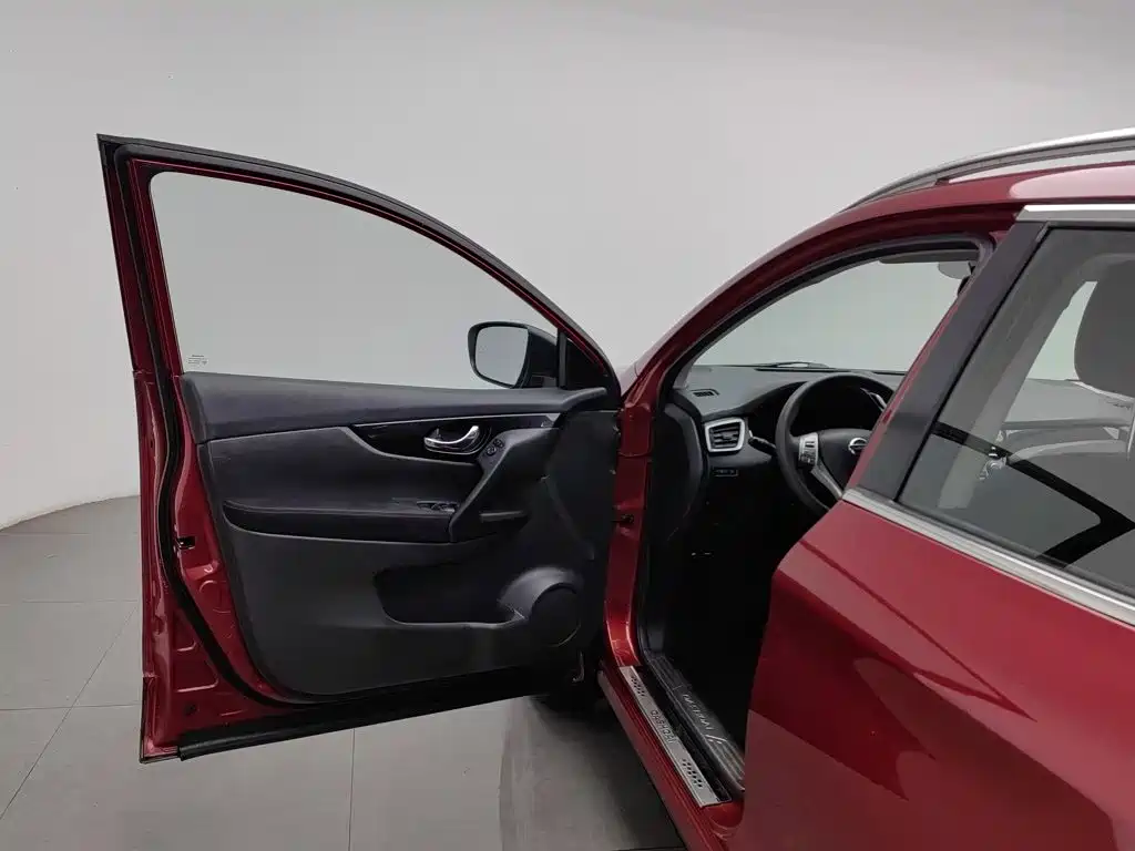 Nissan Qashqai — миниатюра 8