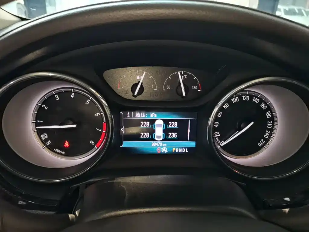Buick Verano — миниатюра 12