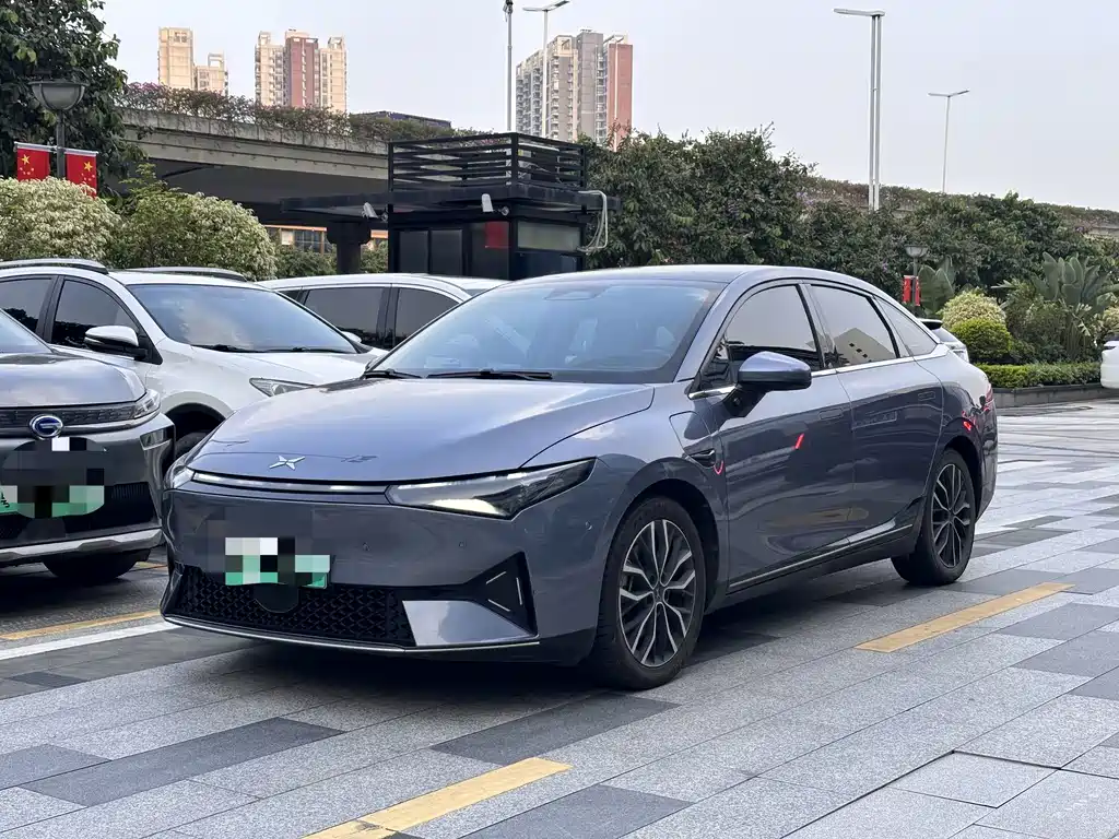 XPeng P5