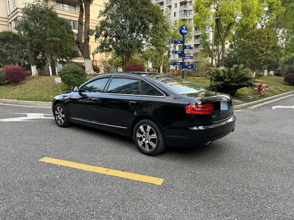 Audi A6L 2011 2.8 FSI Luxury