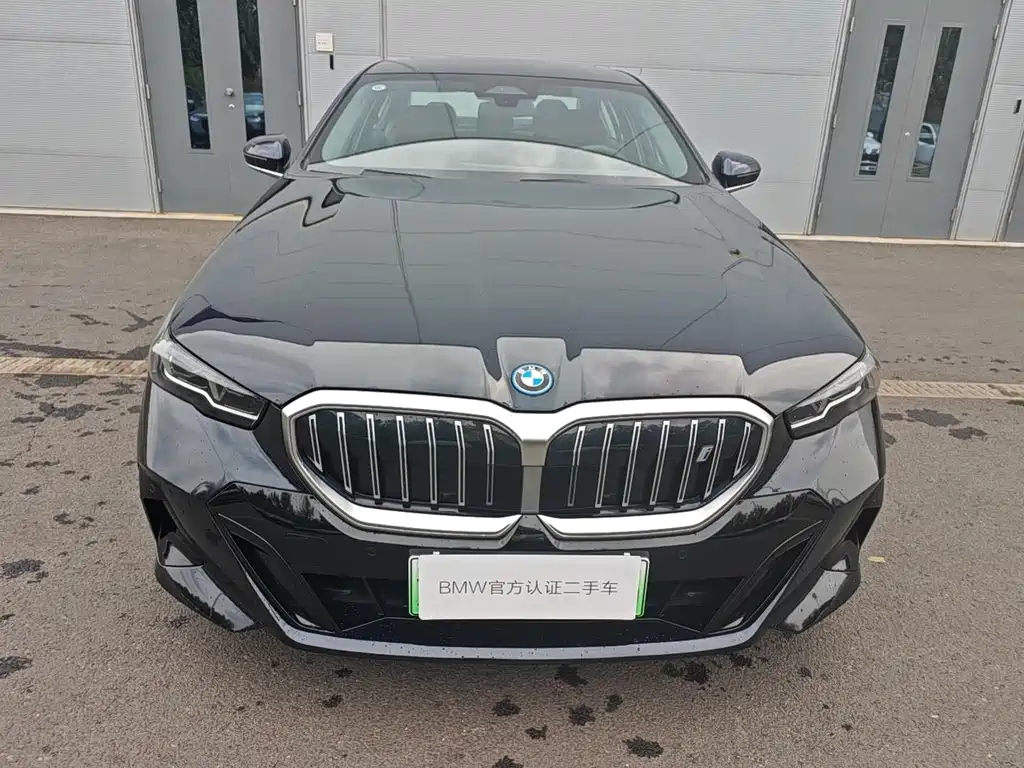 BMW i5 — миниатюра 2