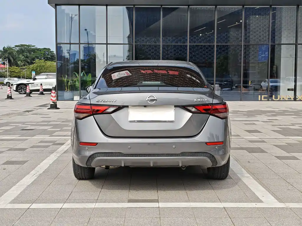 Nissan Sylphy — миниатюра 3