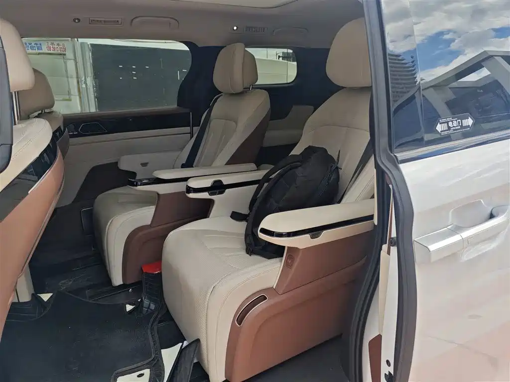 BYD Xia — миниатюра 7