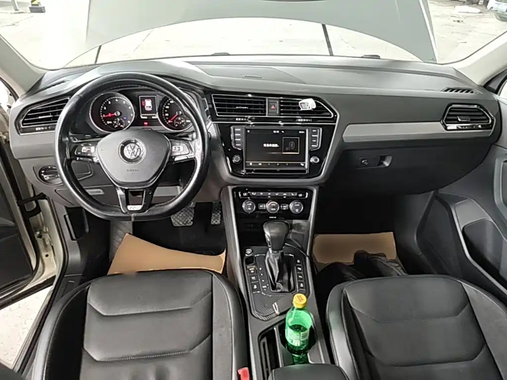 Volkswagen Tiguan L L 2017 380TSI AT Luxury