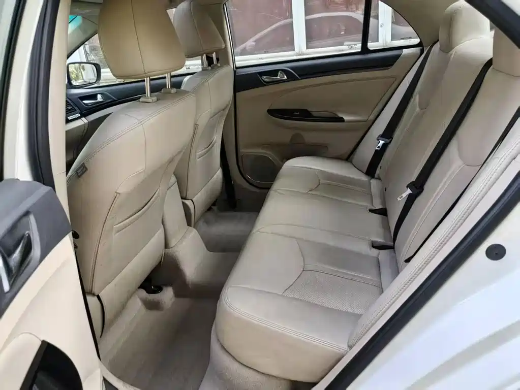 BYD e5 — миниатюра 13