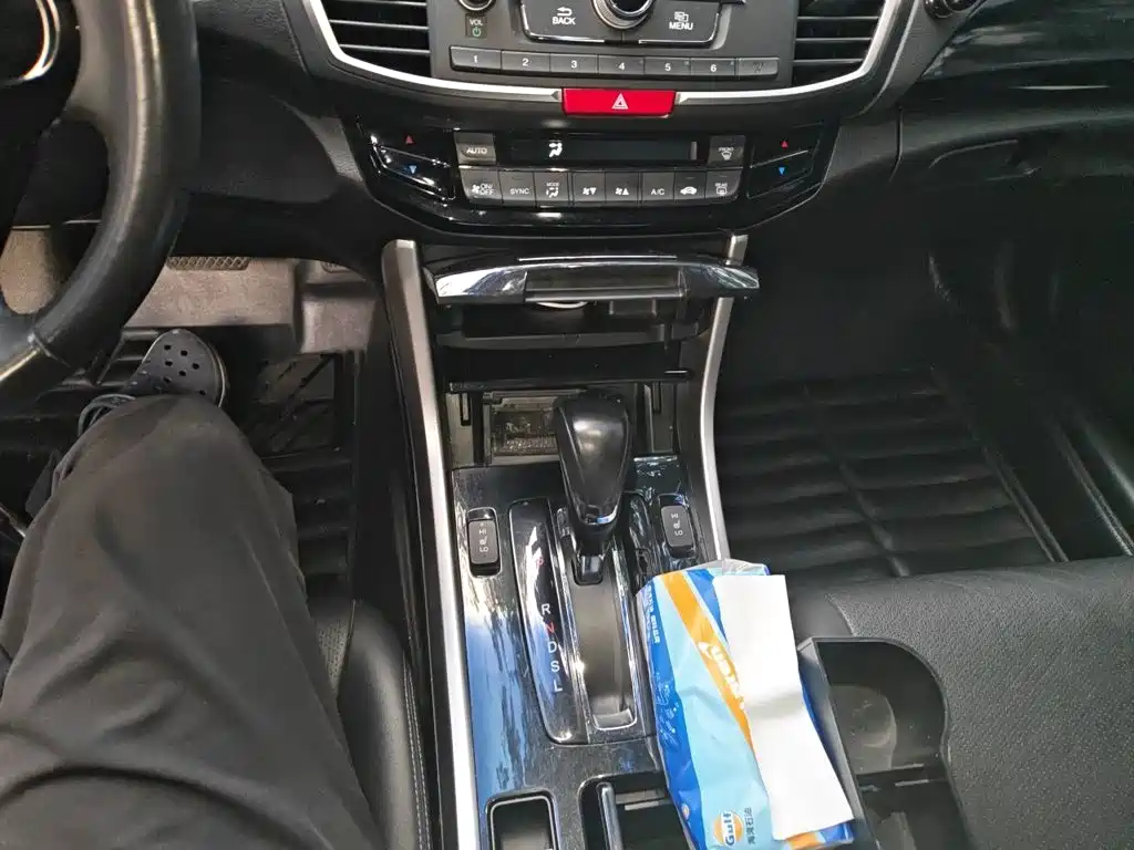 Honda Accord — миниатюра 15